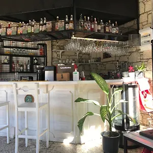 Oda ve Kahvaltı Alaris, Alaçatı